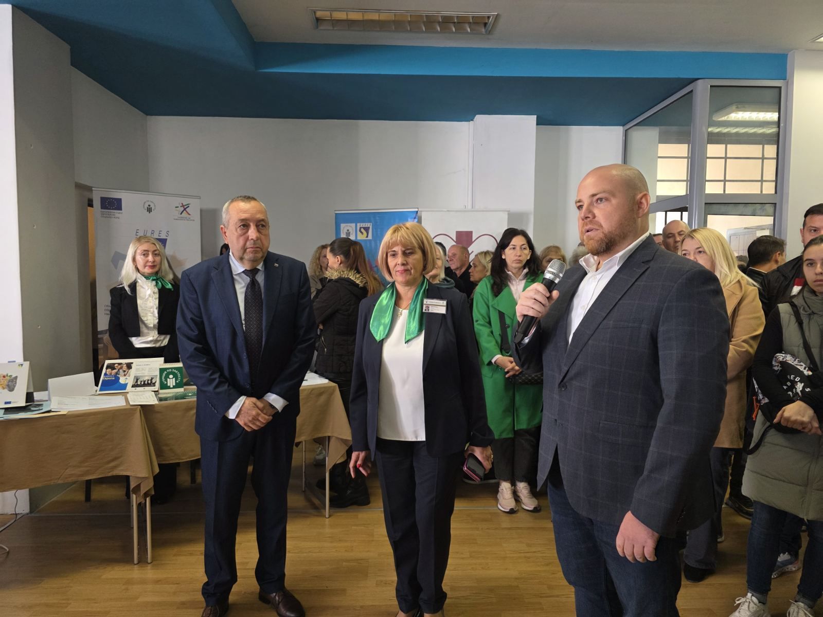 110 свободни места предложиха работодатели за младежи