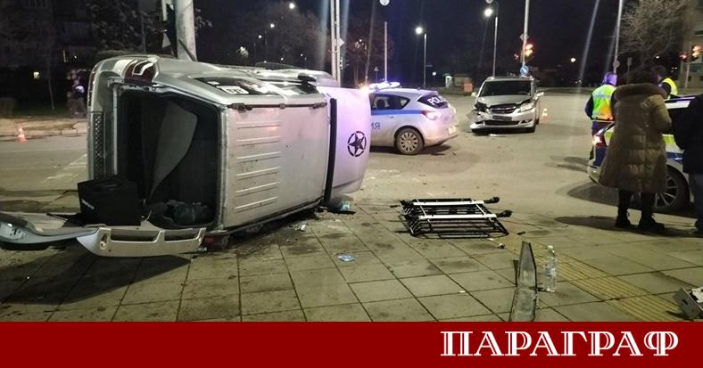 Катастрофа в Пловдив: Обърнат джип на бул. Менделеев