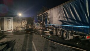 Двама шофьори загинаха в катастрофа на пътя Пазарджик – Пловдив