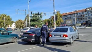 Катастрофа с три коли блокира движението до Централна гара С…