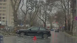 Катастрофа с БМВ запуши ул. „Царевец“ в Пловдив